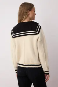 TRENDYOLMİLLA Beige Button Detailed Premium/Special Thread Wide Pattern Coat Look Woolly Knitwear Cardigan - Image 3