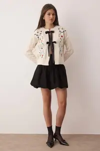 TRENDYOLMİLLA Stone Ribbon Flower Embroidered Knitwear Cardigan - Image 2