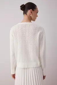 TRENDYOLMİLLA Ecru Soft textured Cellular Knitwear Cardigan - Image 4