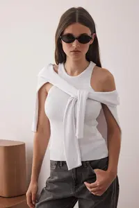 TRENDYOLMİLLA Bonnet Mercerized Look 2 Sets Knitwear Cardigan-Blouse Set - Image 3