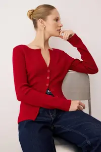 TRENDYOLMİLLA Red Premium Yarn/Special Yarn Fitted Woolly Knitwear Cardigan - Image 2