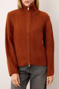 TRENDYOLMİLLA Wardrobe Essentials Brick Red Zippered Soft textured Wide Pattern Knitwear Cardigan| - Image 3