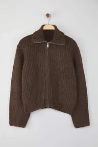 TRENDYOLMİLLA Wardrobe Essentials Brown Zippered Soft textured Wide Pattern Knitwear Cardigan| - Image 5