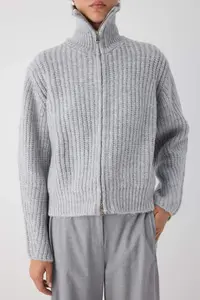 TRENDYOLMİLLA Wardrobe Essentials Gray Zippered Soft textured Wide Pattern Knitwear Cardigan| - Image 3