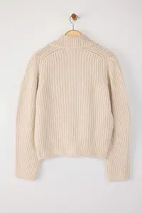 TRENDYOLMİLLA Wardrobe Essentials Stone Zippered Soft textured Wide Pattern Knitwear Cardigan| - Image 6