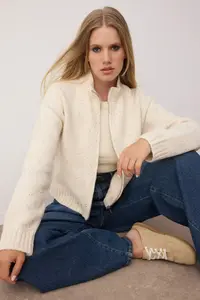 TRENDYOLMİLLA Stone Zippered Dog collar Soft textured Mink sequined Knitwear Cardigan - Image 2