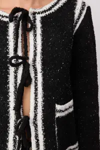 TRENDYOLMİLLA Black Color Blocked Embroidery Detailed Glitter Knitwear Cardigan - Image 4