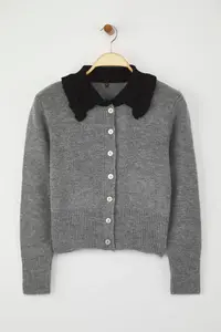 TRENDYOLMİLLA Special Collection Gray Color Blocked Polo Shirt Collar Special Thread Collar Detailed Knitwear Cardigan - Image 5