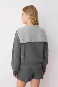 TRENDYOLMİLLA Anthracite Color Blocked Turn-down Collar Soft Textured Knitwear Cardigan - Image 4