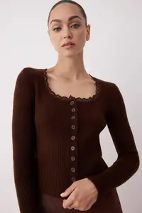 TRENDYOLMİLLA Brown Crop Lace Garnished Square Neck Soft textured Bodysuit hugging Knitwear Cardigan