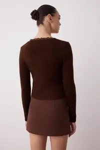 TRENDYOLMİLLA Brown Crop Lace Garnished Square Neck Soft textured Bodysuit hugging Knitwear Cardigan - Image 4
