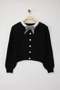 TRENDYOLMİLLA Black Premium/Special Yarn Color Blocked Crop Collar Shirt Garnished Detailed Knitwear Cardigan - Image 5