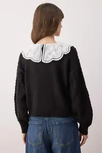 TRENDYOLMİLLA Black Soft textured Garni Detailed Knitwear Cardigan - Image 4