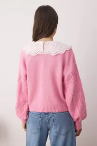 TRENDYOLMİLLA Pink Hair Knitting Lace Garnished Polo Shirt Collar Soft textured Knitwear Cardigan - Image 4