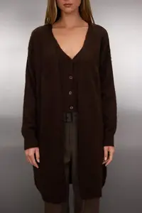 TRENDYOLMİLLA Brown 2 Sets V-neck Wide Pattern Soft textured Cardigan-Vest Knitwear Cardigan - Image 3