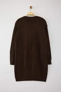 TRENDYOLMİLLA Brown 2 Sets V-neck Wide Pattern Soft textured Cardigan-Vest Knitwear Cardigan - Image 7