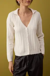 TRENDYOLMİLLA Ecru Woolly Basic Polo Shirt Collar Knitwear Cardigan | - Image 3