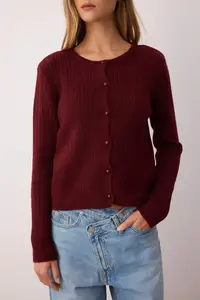 TRENDYOLMİLLA Burgundy Square Neck Lace Garnished Knitwear Cardigan-Blouse Soft textured Knitwear Set - Image 5