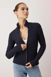 TRENDYOLMİLLA Wardrobe Essentials Navy Blue Zippered Dog collar Soft textured Cotton Knitwear Cardigan