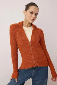 TRENDYOLMİLLA Wardrobe Essentials Orange Zippered Dog collar Soft textured Cotton Knitwear Cardigan - Image 2