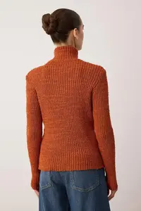 TRENDYOLMİLLA Wardrobe Essentials Orange Zippered Dog collar Soft textured Cotton Knitwear Cardigan - Image 4