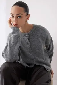 TRENDYOLMİLLA Wardrobe Essentials Anthracite Alpaca Wool Blend Wide Pattern Knitwear Cardigan |