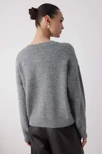 TRENDYOLMİLLA Wardrobe Essentials Anthracite Alpaca Wool Blend Wide Pattern Knitwear Cardigan | - Image 4