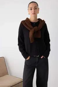 TRENDYOLMİLLA Wardrobe Essentials Black Alpaca Wool Blend Wide Pattern Knitwear Cardigan | - Image 2