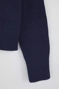 TRENDYOLMİLLA Wardrobe Essentials Navy Blue Soft textured Wide Pattern Zippered Knitwear Cardigan | - Image 7