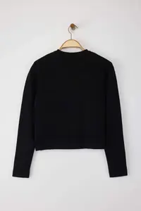 TRENDYOLMİLLA Wardrobe Essentials Black Button Detailed Crop Premium/Special Yarn Knitwear Cardigan | - Image 6