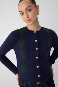 TRENDYOLMİLLA Wardrobe Essentials Navy Blue*001 Baklava Patterned buttoned Premium Yarn Knitwear Cardigan |