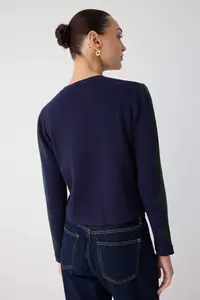 TRENDYOLMİLLA Wardrobe Essentials Navy Blue*001 Baklava Patterned buttoned Premium Yarn Knitwear Cardigan | - Image 4