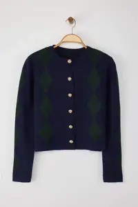 TRENDYOLMİLLA Wardrobe Essentials Navy Blue*001 Baklava Patterned buttoned Premium Yarn Knitwear Cardigan | - Image 5