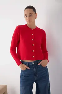 TRENDYOLMİLLA Wardrobe Essentials Red Plain Button Detailed Crop Premium/Special Yarn Knitwear Cardigan |