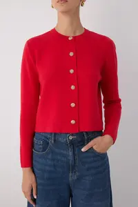 TRENDYOLMİLLA Wardrobe Essentials Red Plain Button Detailed Crop Premium/Special Yarn Knitwear Cardigan | - Image 3