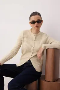 TRENDYOLMİLLA Stone Button Detailed Soft textured Slit Detailed Knitwear Cardigan