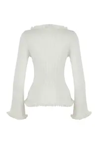 TRENDYOLMİLLA Teen Ecru V-neck Lace Garnished Premium/Special Thread Fitted/Body-Fitting Knitwear Cardigan - Image 7