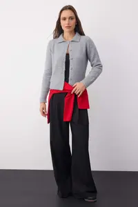 TRENDYOLMİLLA Wardrobe Essentials Gray Mercerized Look Polo Shirt Collar Knitwear Cardigan | - Image 2