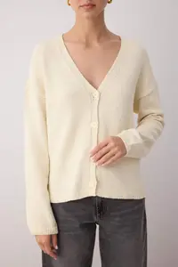 TRENDYOLMİLLA More Sustainable Ecru Cotton Blended Pattern Knitwear Cardigan - Image 3