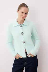 TRENDYOLMİLLA MINT Rose Button Detailed Boucle Thread Wide Pattern Knitwear Cardigan - Image 2