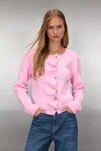 TRENDYOLMİLLA Pink Ruffle Closure Detailed Metal Buttoned Knitwear Cardigan