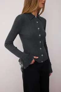 TRENDYOLMİLLA Anthracite Mercerized Look Ribbed Polo Shirt Collar Knitwear Cardigan - Image 3