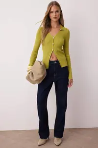 TRENDYOLMİLLA Wardrobe Essentials Oil Green Fitted Knitwear Cardigan - Image 3