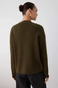 TRENDYOLMİLLA Wardrobe Essentials Khaki Soft textured Basic Knitwear Cardigan | - Image 4