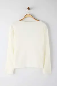 TRENDYOLMİLLA Ecru Trend Button Detailed Knitwear Cardigan - Image 7