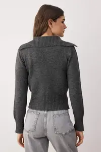 TRENDYOLMİLLA Anthracite Ribbon/Fiyonk tied up Knitwear Cardigan - Image 4