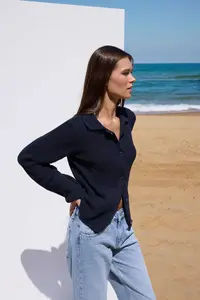 TRENDYOLMİLLA More Sustainable Navy Blue Basic Polo Shirt Collar Knitwear Cardigan - Image 2