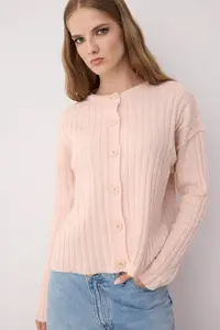 TRENDYOLMİLLA More Sustainable Powder Pink Basic Ribbed Wide Pattern Knitwear Cardigan
