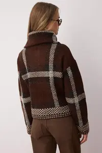 TRENDYOLMİLLA Brown Soft textured Zippered Coat Look Knitwear Cardigan - Image 4