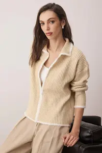 TRENDYOLMİLLA Mink Wide Pattern Color Blocked Knitwear Cardigan - Image 2